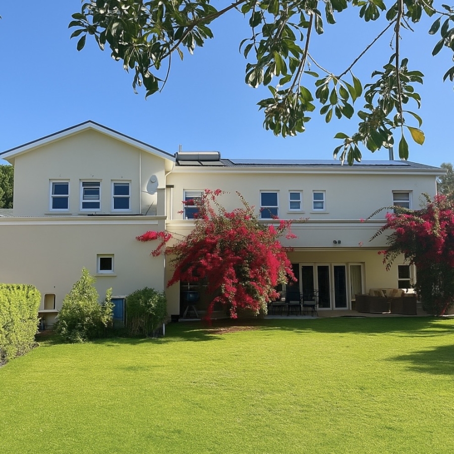 4 Bedroom Property for Sale in Leisure Isle Western Cape